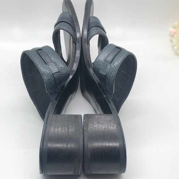 Liz Claiborne pebble leather “Quartz” sandals - Picture 13 of 15